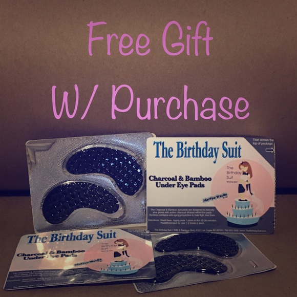 Other - 🎁👀🎁👀 Free Gift W/ Purchase 🎁👀🎁👀